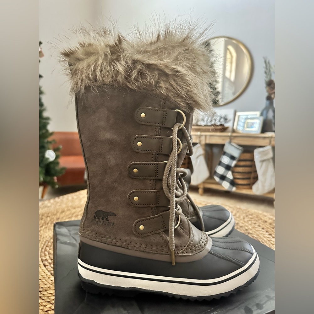 Sorel Joan of Arctic boots